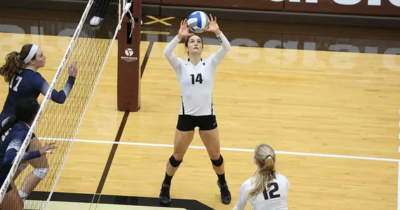 Smith, Lucenti Lead Volleyball Past Dartmouth in Four Sets, 3-1 Image
