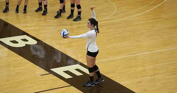 Volleyball Drops Five-Set Decision at Harvard in Season Finale, 3-2 Image