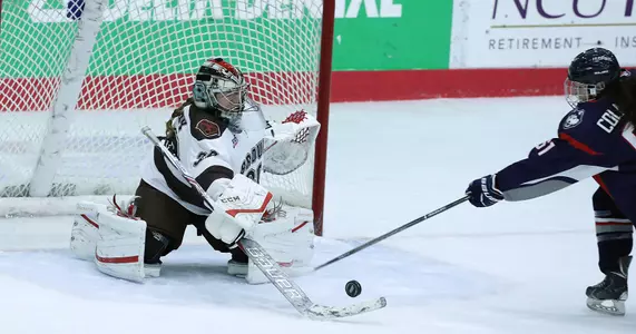 Women's Hockey Clipped by UConn, 3-1 Image