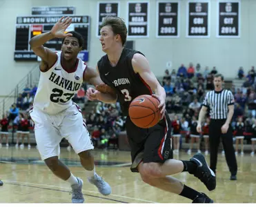 Brown Wraps Up 2015-2016 Season With Empire State Swing Image