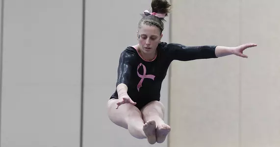 Gymnastics Sets New Season-High Team Score at SJSU, 194.075 Image