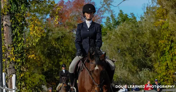 Equestrian Wins Four Championship Classes at Ivy Show Image
