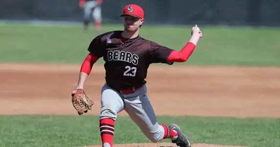 Baseball Drops Midweek Contest to Bryant Image