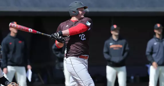 Baseball Closes Season with Twinbill Sweep at Yale Image