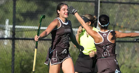 Field Hockey Overpowers Sacred Heart, 5-2 Image