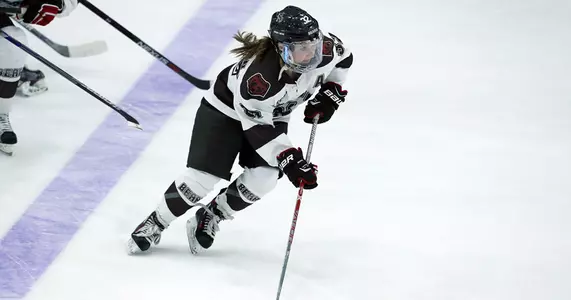 Women's Hockey Drops 3-1 Decision Versus Harvard Image
