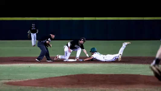 Tag play-second-base-atUSF