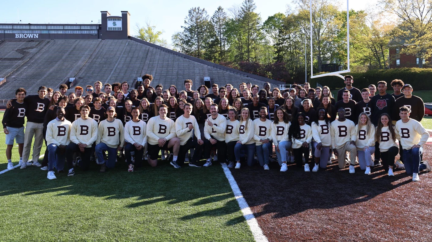 2021-22 Brown Track and Field Team Photo