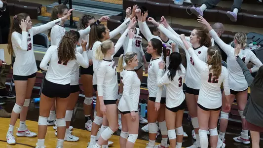 volleyball huddle