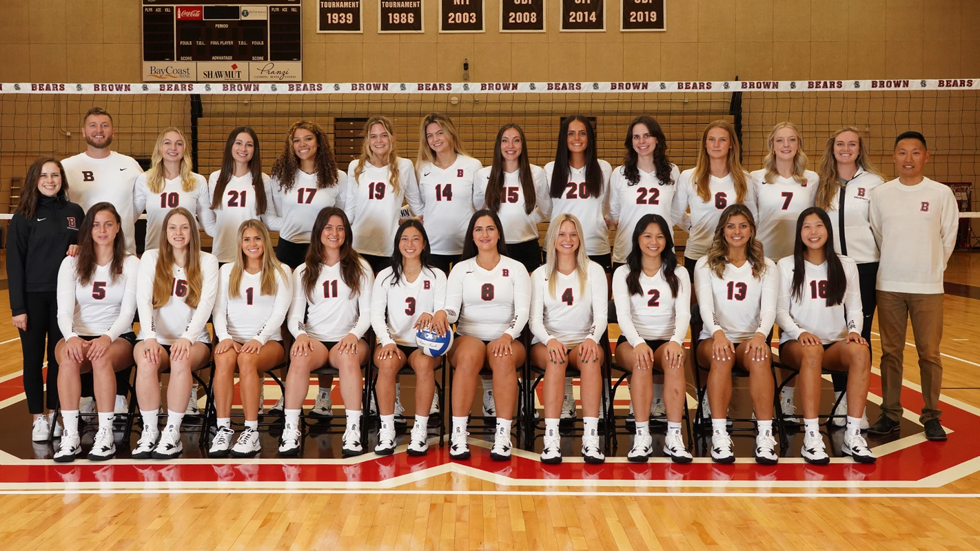 volleyball team photo 2022