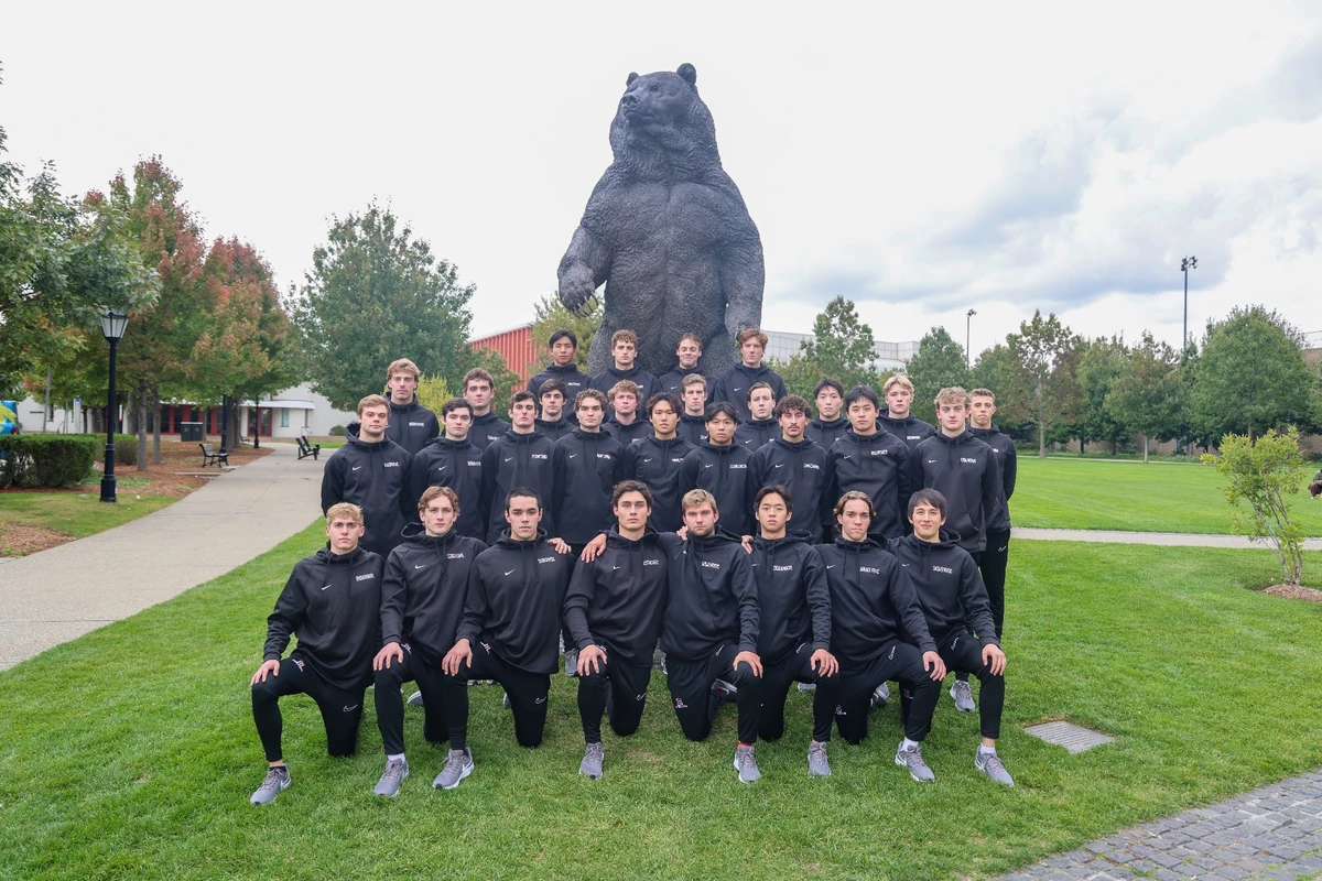 2023-24 Men's Swim and Dive Team Photo