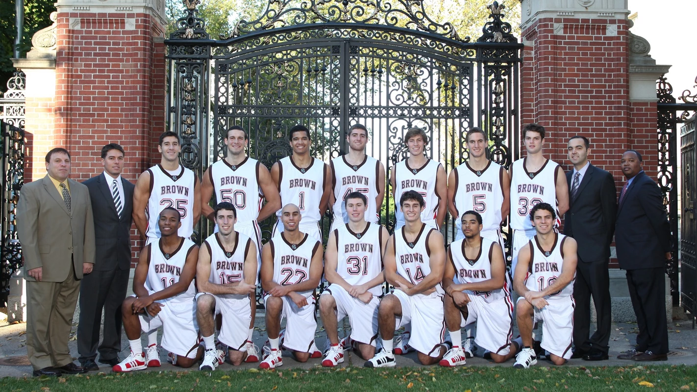 2009-10 Brown MBB Team Photo