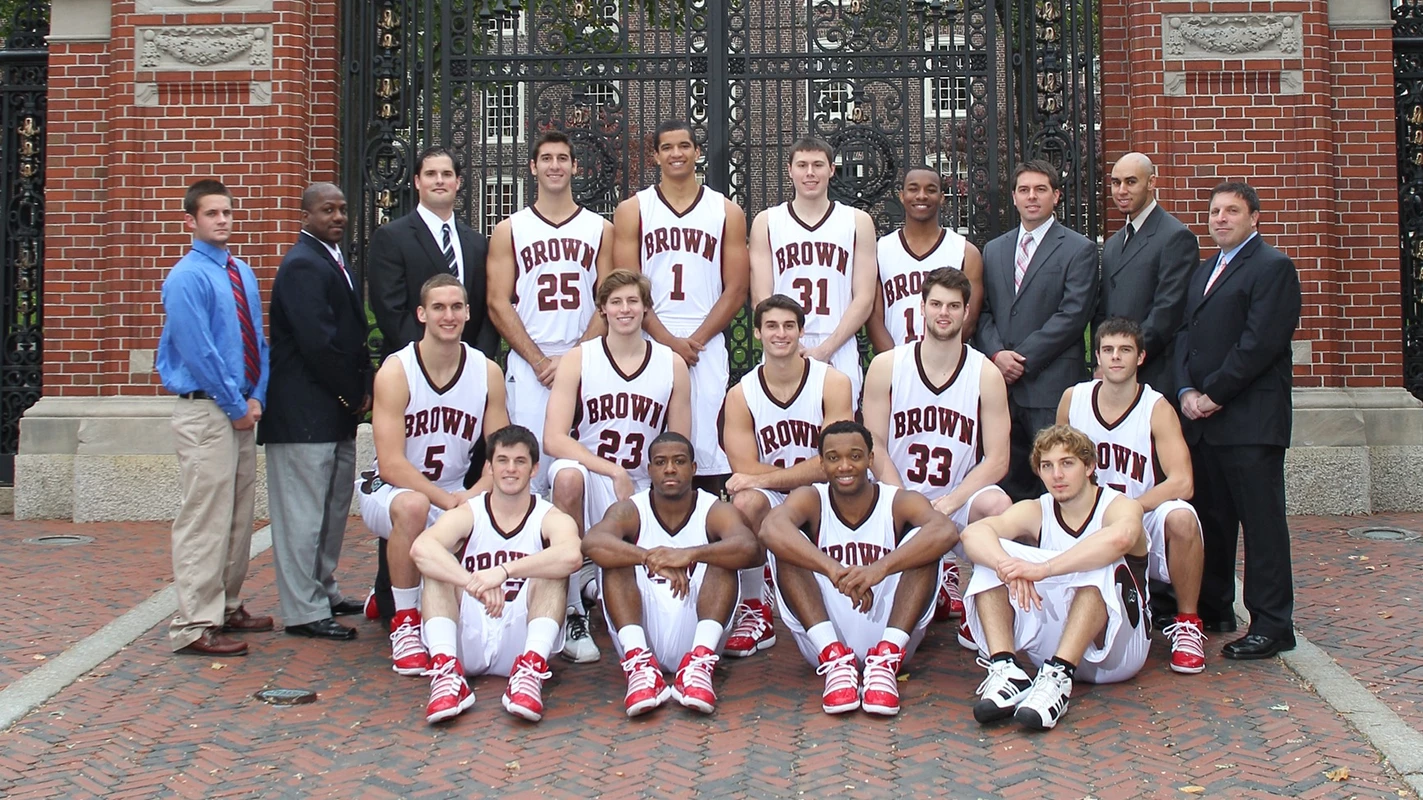 2010-11 Brown MBB Team Photo