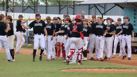 Team Handshakes in Dominican