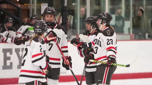 Women's Hockey Huddle
