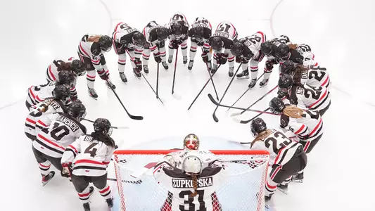 Women's Hockey Huddle