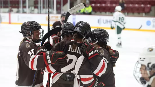 Women's hockey preview