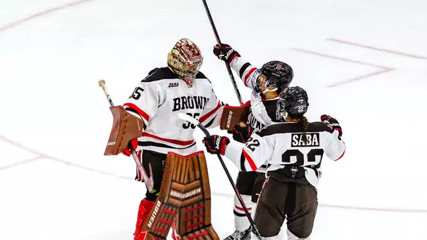 Women's Hockey Huddle