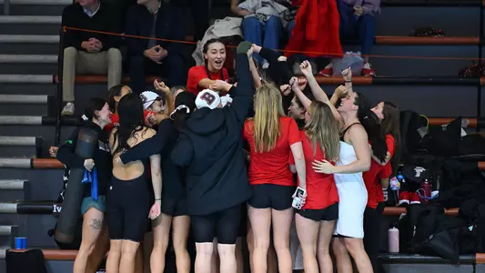 Women's Swimming and Diving Huddle