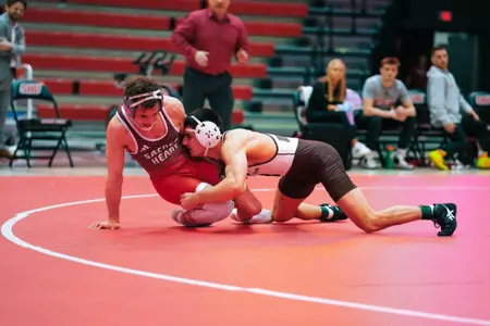 Wrestling Win Sacred Heart