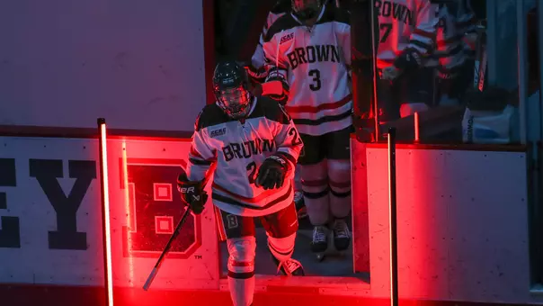 Women's Hockey Tunnel