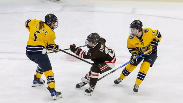 Monique Lyons Shot against Quinnipiac
