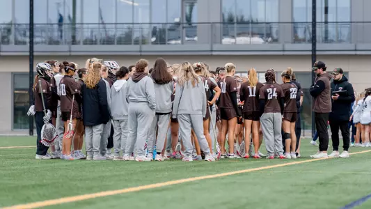 Women's Lacrosse Huddle at Yale