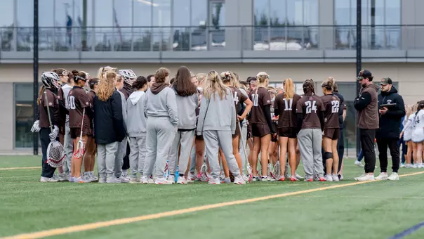 Women's Lacrosse Huddle at Yale