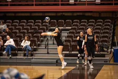 Madeline van Brederode warms up before a match