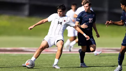 Mateo Pereyra gets the soccer ball