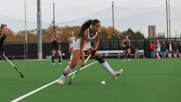 Mia Karine Myklebust Passing the Ball