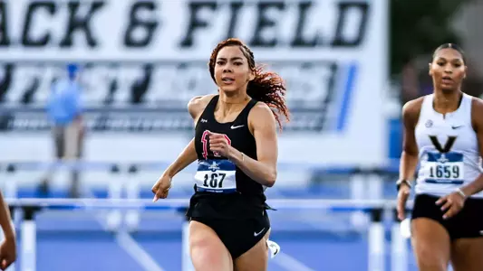Elle Riley competes at the 2026 NCAA First Round