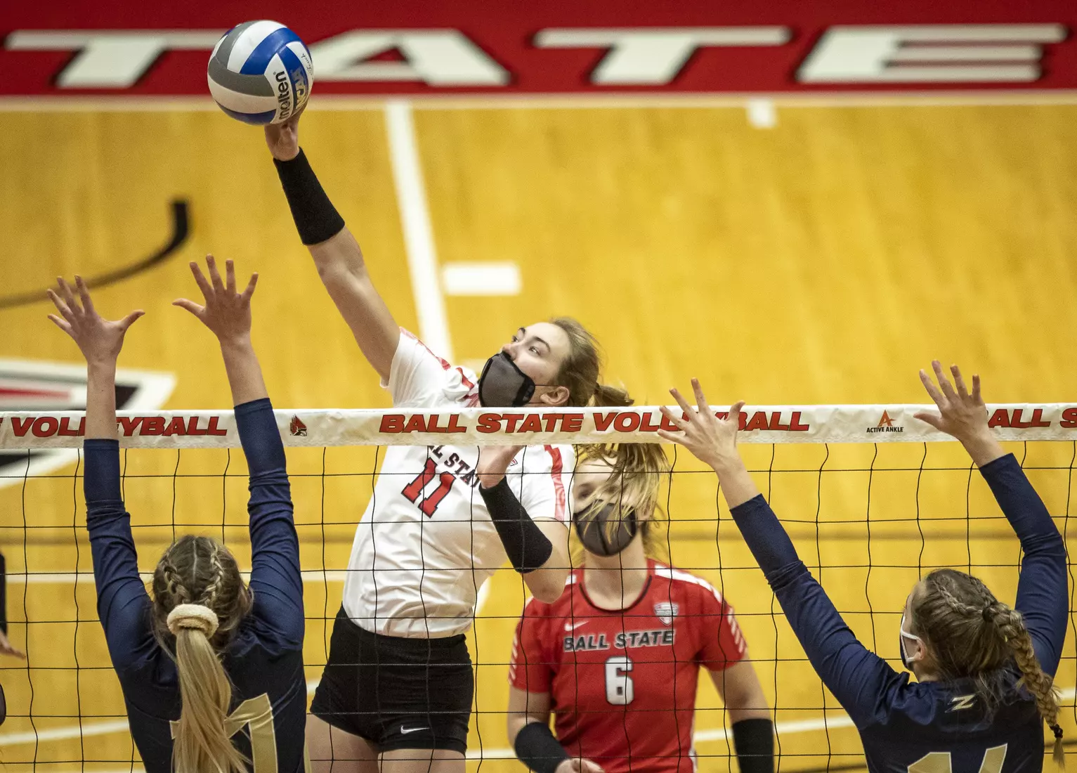 Women's Volleyball vs. Akron