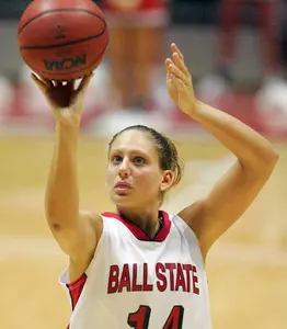 Women's Basketball Uses Second Half Spurt To Down Wright State, 75-68