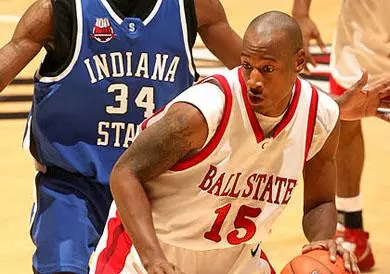 Men's Basketball Defeats Indiana State