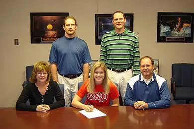 Women's Golf Inks Two Recruits