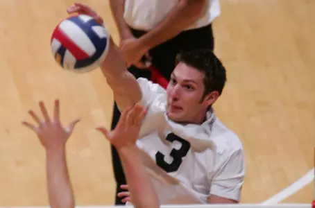 Men's Volleyball Posts 3-2 Record at Lewis Tournament