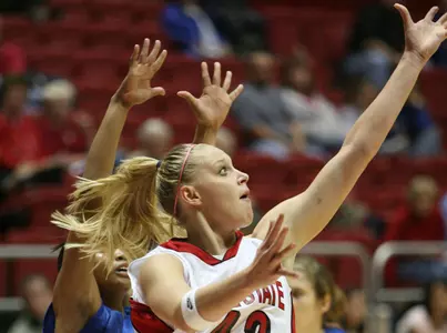 Rusche?s 36-Point Effort Leads Women?s Basketball to a 97-65 Victory At Butler