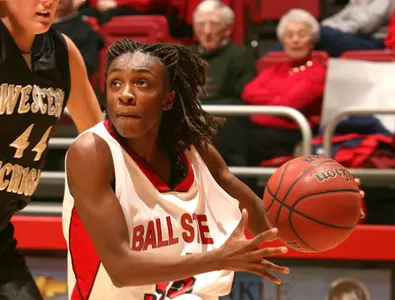 Women?s Basketball Rallies Past Central Michigan In Overtime