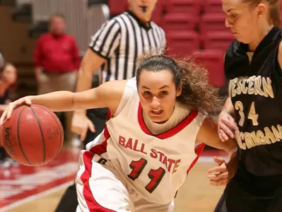 Defense Leads Women?s Basketball Past Eastern Michigan