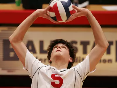 Men?s Volleyball Rallies Past St. Francis