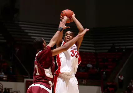 Men's Basketball Falls At Bowling Green, 67-57