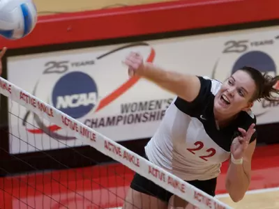 Volleyball Swept At No. 21 Ohio