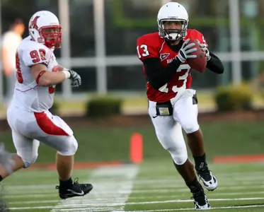 Football Team Completes Spring Practice