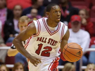 Stovall Scores 14; Cardinals Fall At Purdue