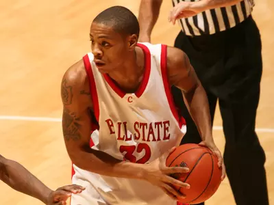 Men's Basketball Wins Exhibition Game, 82-61