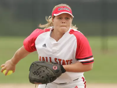 Softball Travels To MT Strikeout Breast Cancer Classic