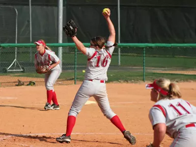 Softball Defeats George Mason, Falls To South Florida