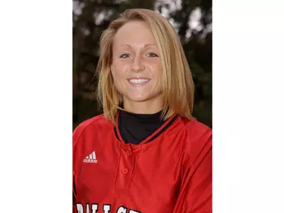 Softball Falls To No.20 Southern Illinois