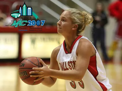 Women?s Basketball Soars Into MAC Finals